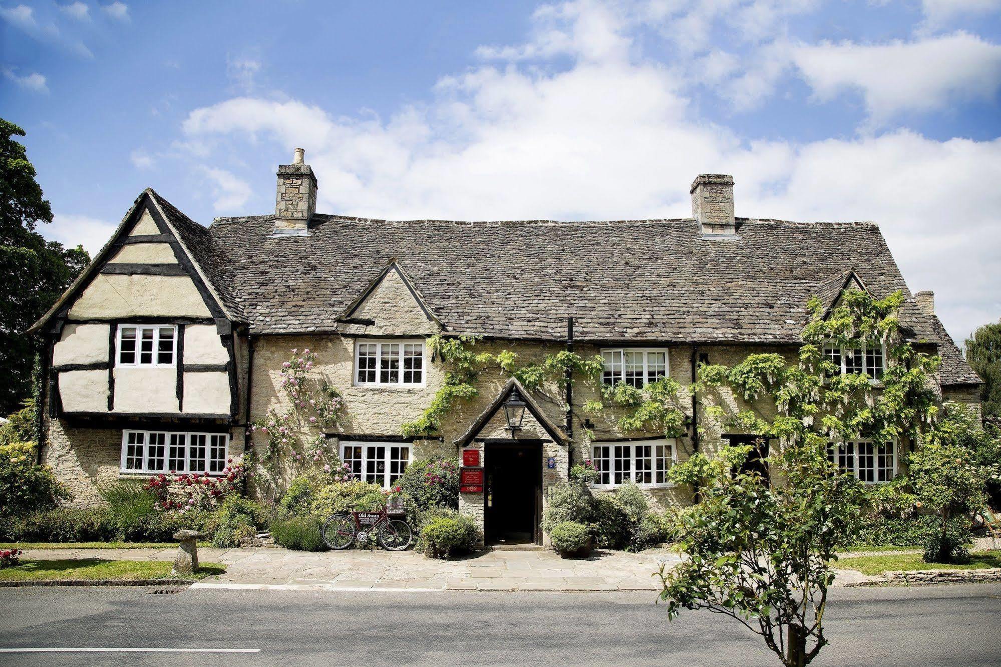 Hotel Old Swan Witney Esterno foto