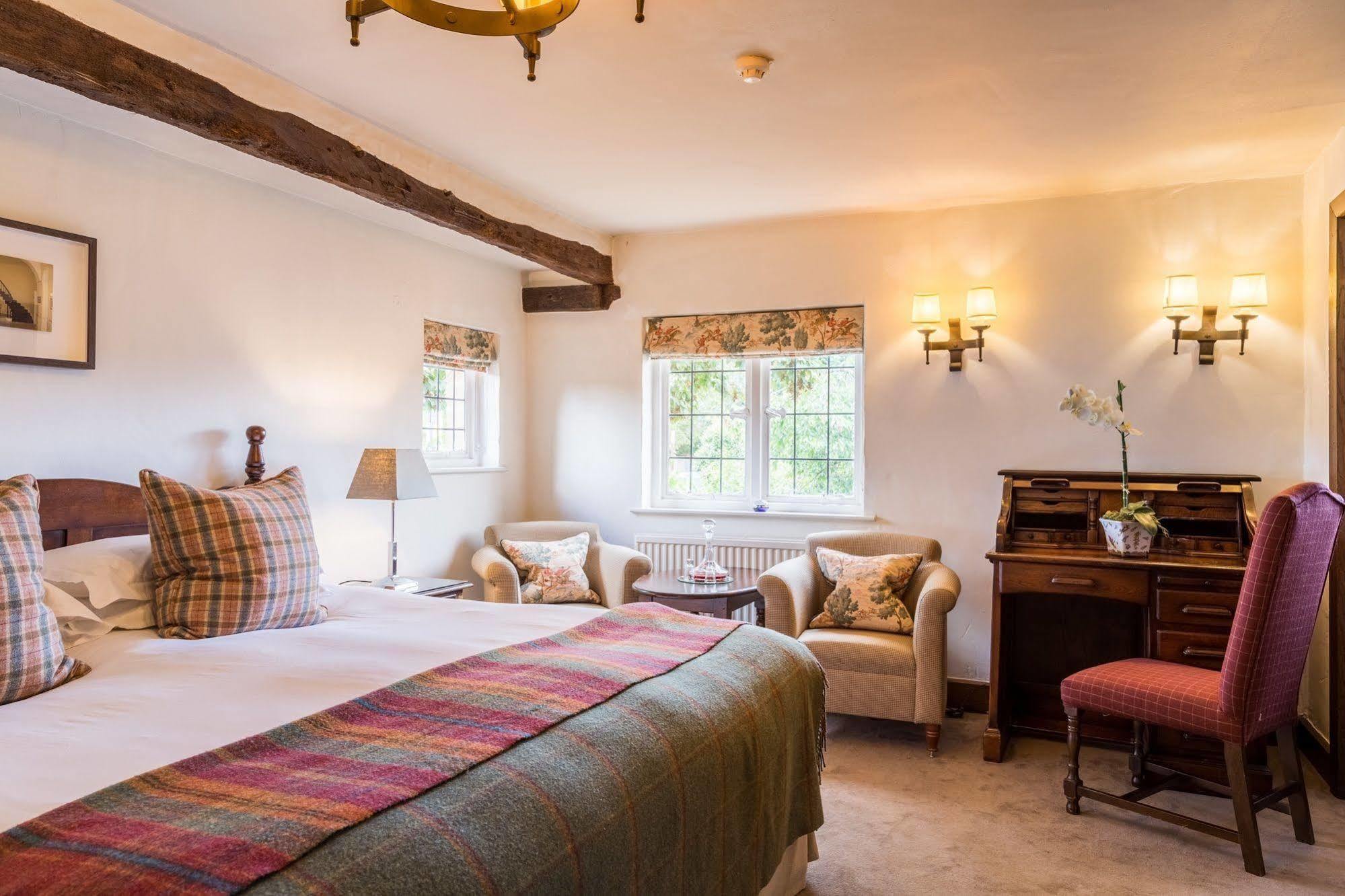 Hotel Old Swan Witney Esterno foto